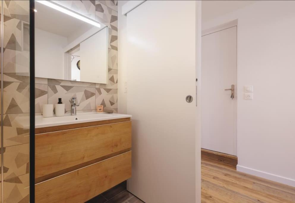 L'Aindus De Brou- Parking Prive- Rdc Apartment Bourg-en-Bresse Exterior photo