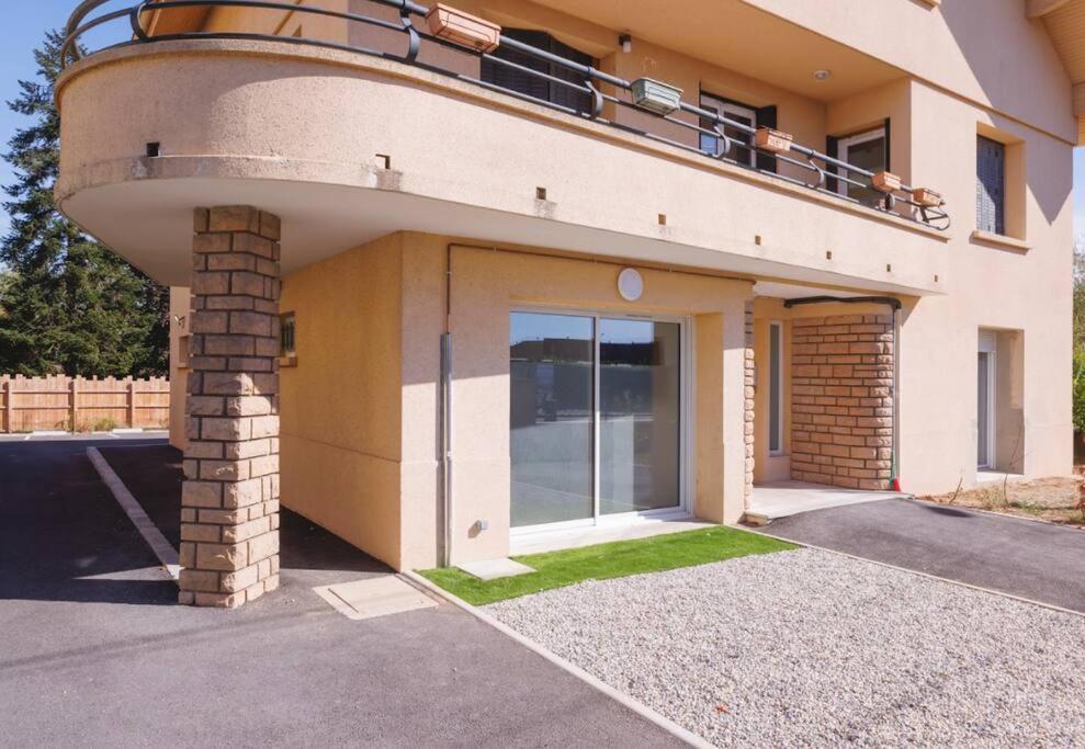 L'Aindus De Brou- Parking Prive- Rdc Apartment Bourg-en-Bresse Exterior photo