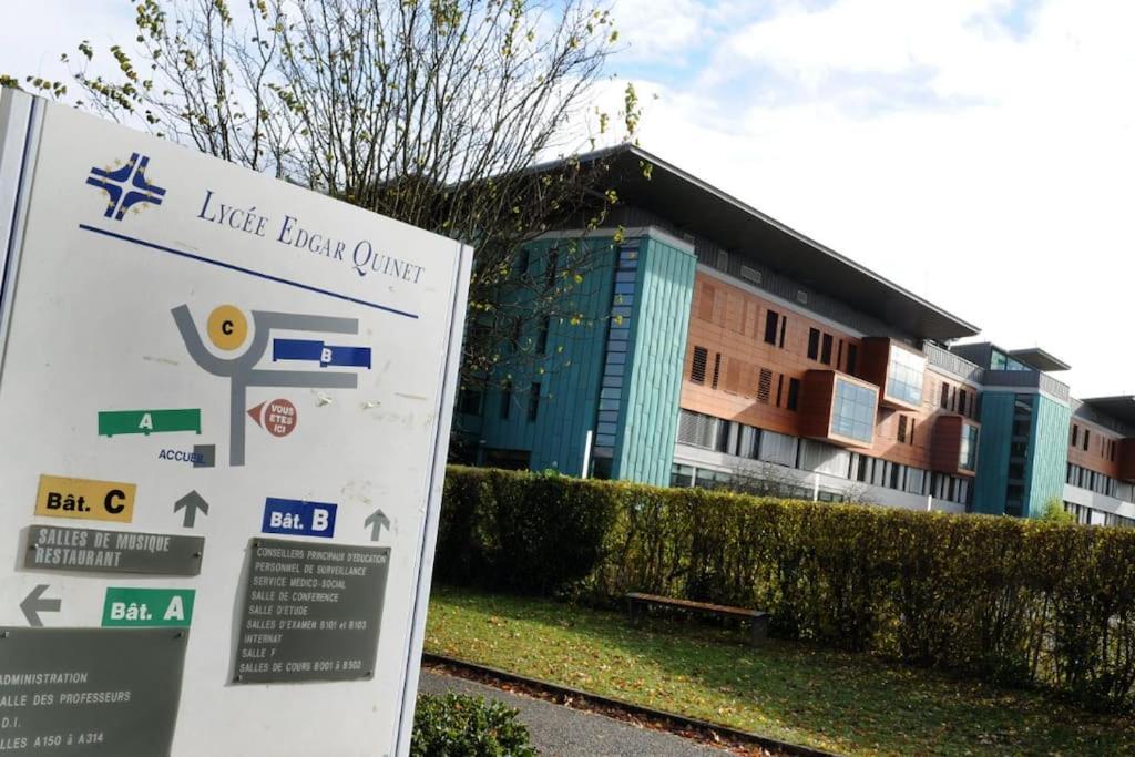 L'Aindus De Brou- Parking Prive- Rdc Apartment Bourg-en-Bresse Exterior photo